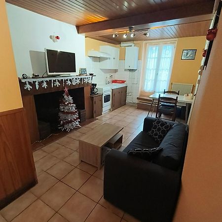 Appartement Plein Sud Au Rdc Avec Terrasse Et Parking Bagnères-de-Bigorre Kültér fotó