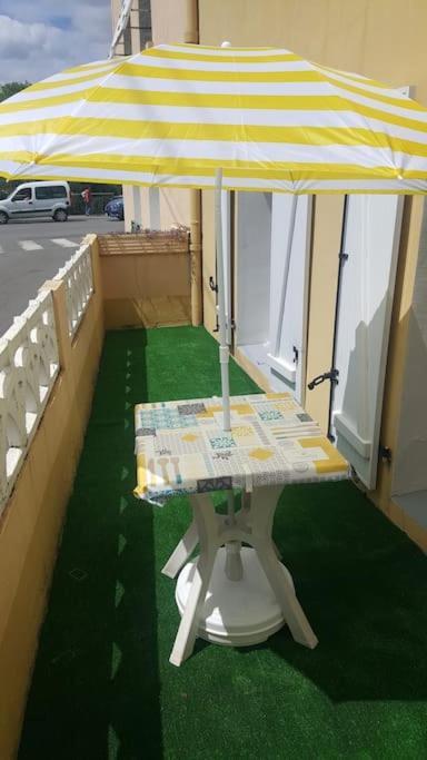 Appartement Plein Sud Au Rdc Avec Terrasse Et Parking Bagnères-de-Bigorre Kültér fotó
